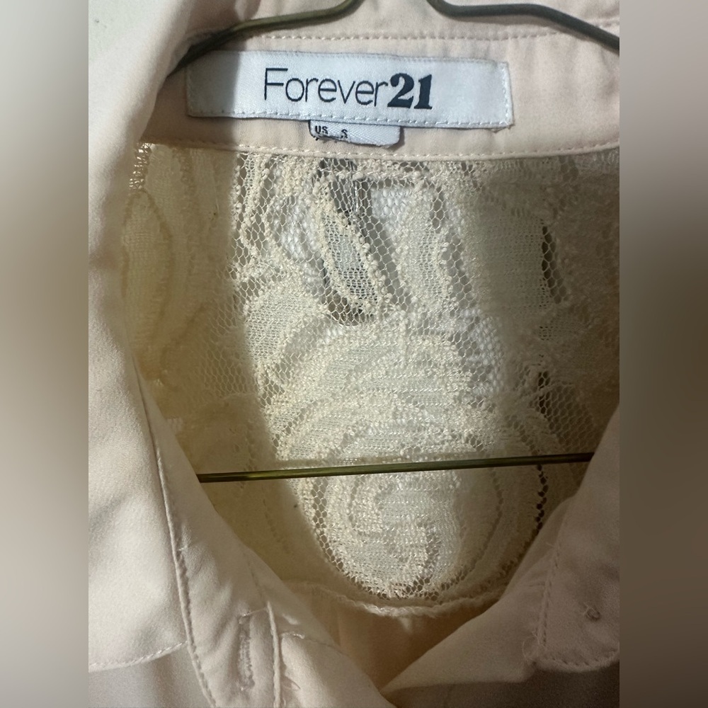 Forever 21 Lace Collared Button-Up Blouse 3/4 Sleeve Size S - *Read description - Picture 4 of 5